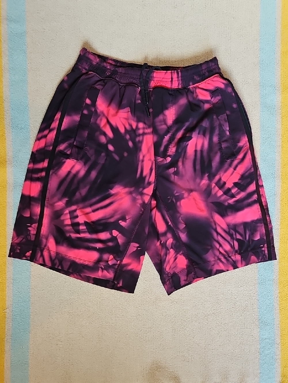 Men's Lululemon Pace Breaker Lined Short 9" Sz. Small